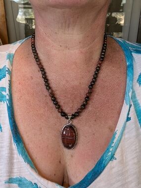 Brown Bead Necklace with Oval Red Agate Pendant